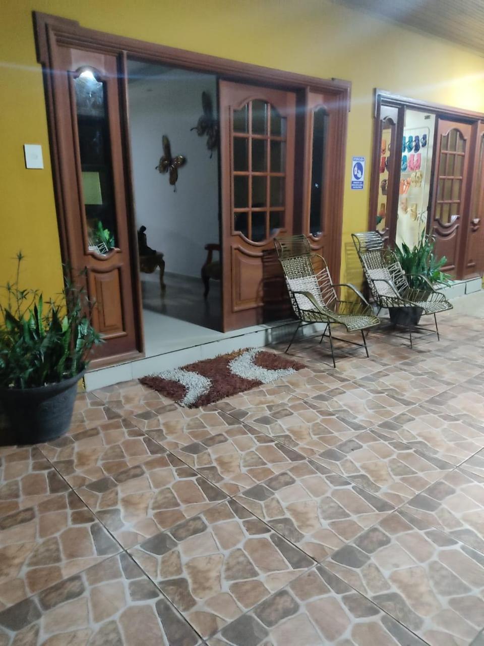 Hospedaje Casa Lucia เลติเซีย ภายนอก รูปภาพ